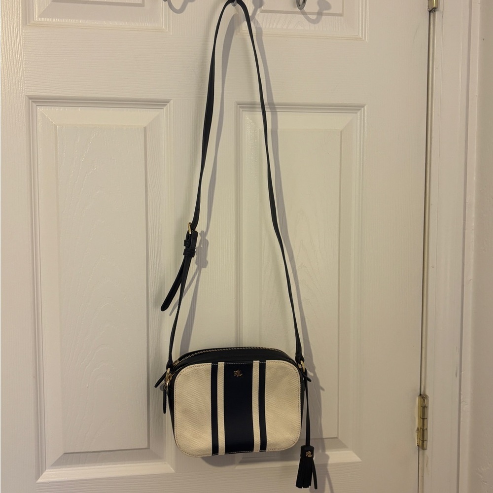 Sleek Stylish LAUREN RALPH LAUREN Hayes Medium Leather Crossbody Navy Blue - Picture 3 of 14